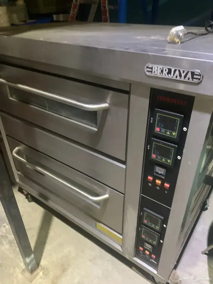 معدات مطعم وكفي شبه جديدة 2