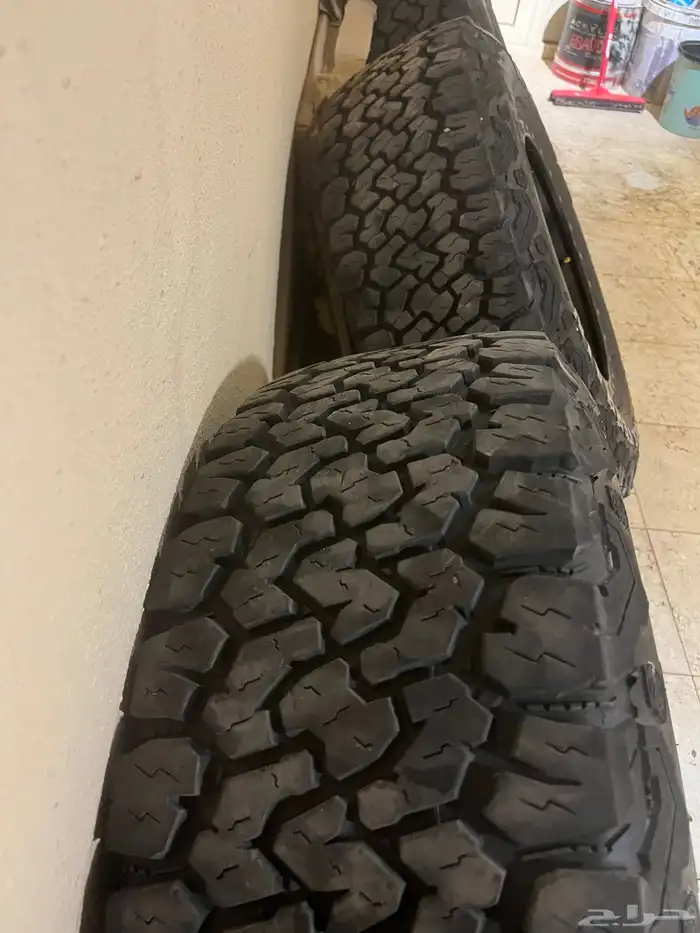 للبيع كفرات حجرية مع الجنوط 2