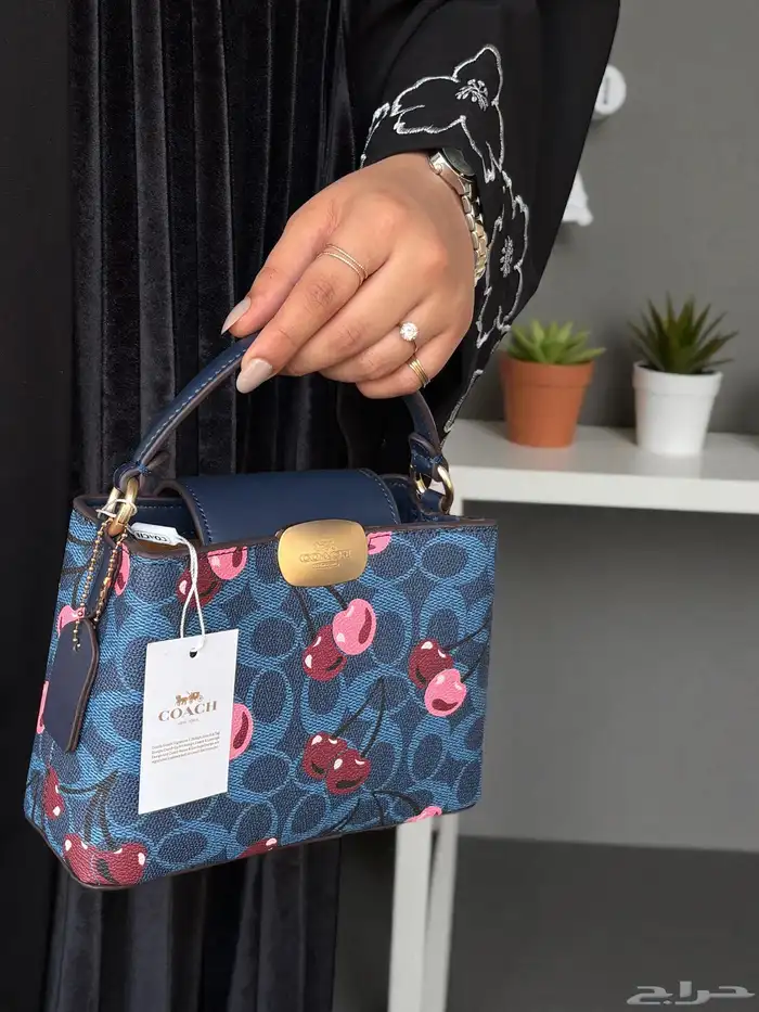 شنط كوتش شنط نسائيه شامل التوصيل ودفع عند الاستلام 21