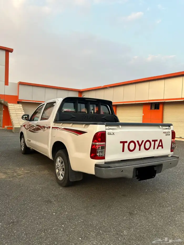 هايلوكس 2015مخزن 1