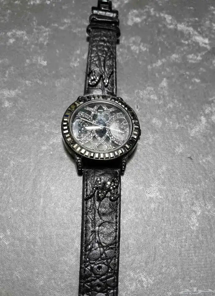 ساعتين نسائية 8