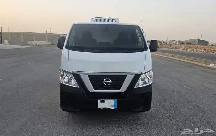 نيسان فان تبريد 2022 ديزل للبيع 2