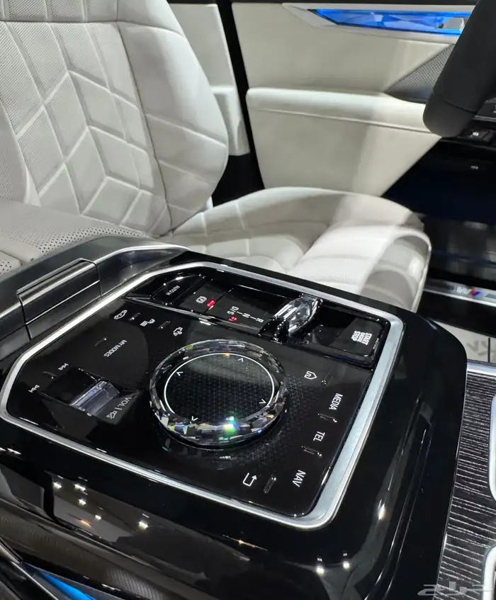 بي ام دبليو 735i M kit موديل 2026 فل كامل أندفجول جديد 23