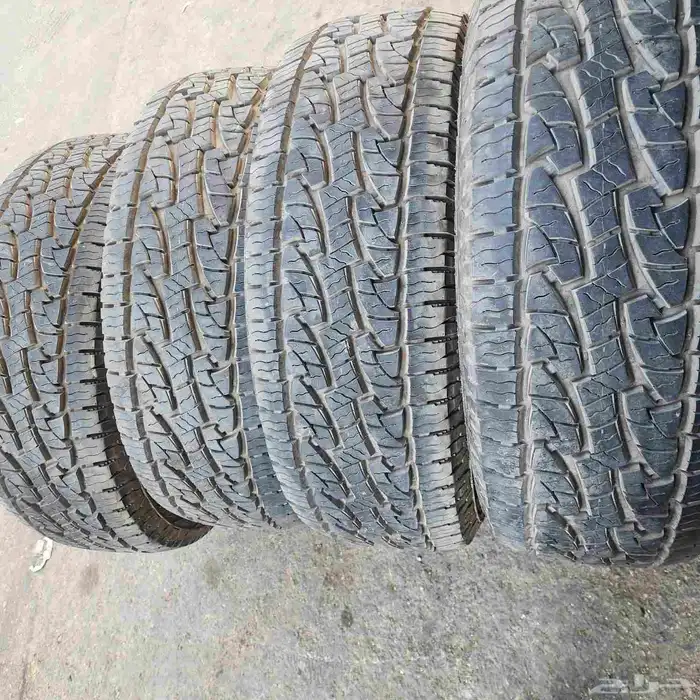 كفرات ريدستون ربع حجري اخت الجديد 285 70 17 1