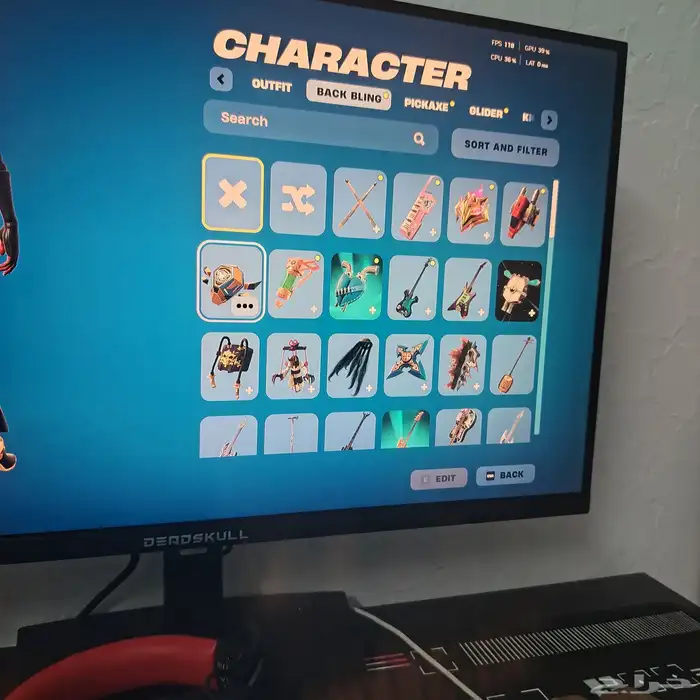 حساب فورتنايت وركت ليج مع بعض للبيع. 28