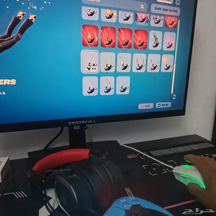 حساب فورتنايت وركت ليج مع بعض للبيع. 15