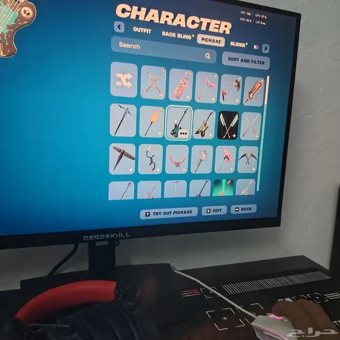 حساب فورتنايت وركت ليج مع بعض للبيع. 23