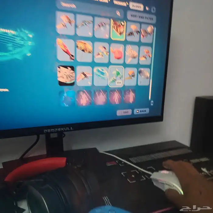 حساب فورتنايت وركت ليج مع بعض للبيع. 16