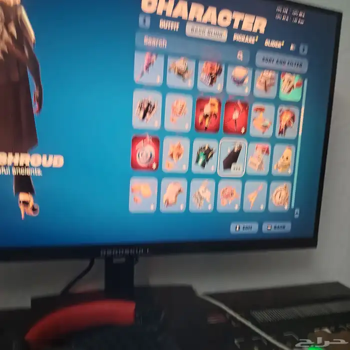 حساب فورتنايت وركت ليج مع بعض للبيع. 27
