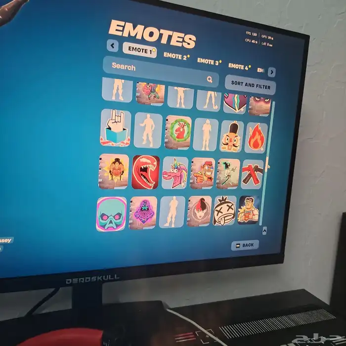 حساب فورتنايت وركت ليج مع بعض للبيع. 10