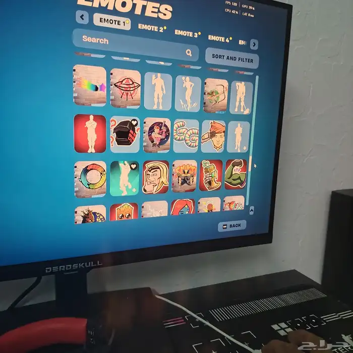 حساب فورتنايت وركت ليج مع بعض للبيع. 8