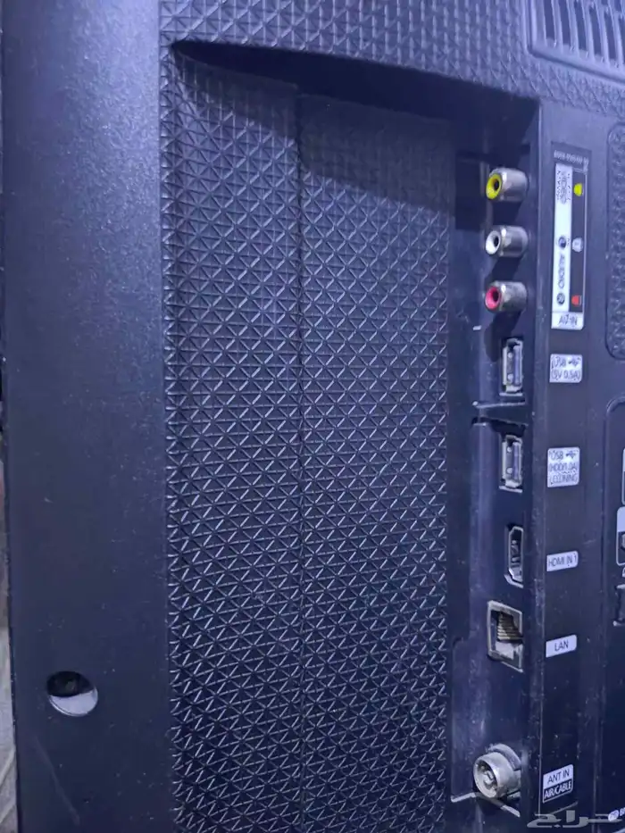 شاشة LED عالية الجودة من سامسونج موديل HG40AD690DW مقاس 40 4