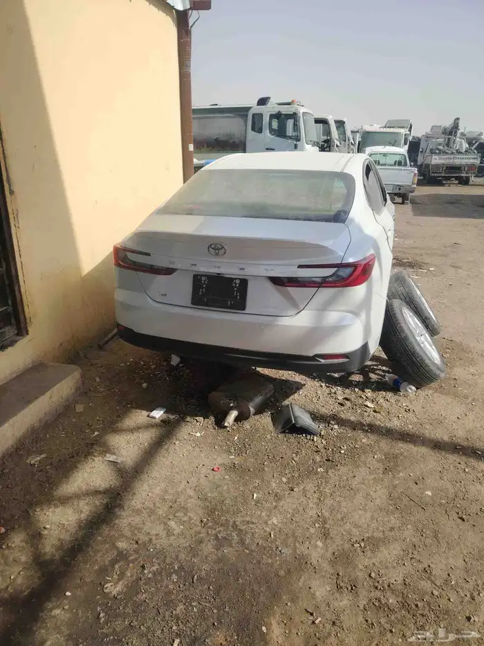 تويوتا كامري 2025 تشليح قطع غيار مستعمله 3