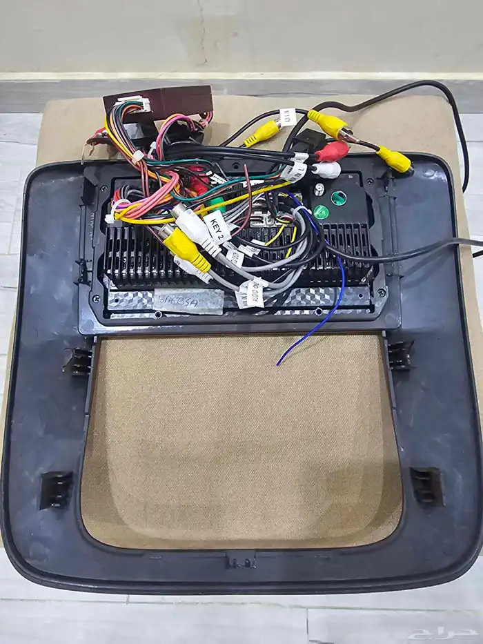 شاشه للبيع للتاهو او اليوكن من 2007 الي 2014 1