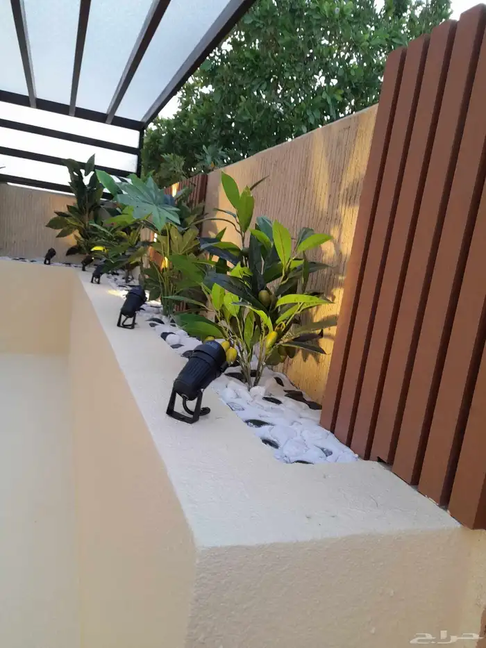 تركيب بديل خشب وعشب صناعي 0