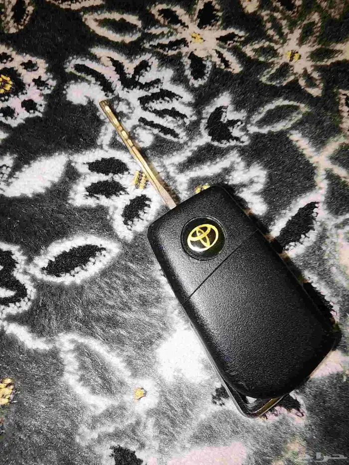 مفتاح تويوتا هايلوكس .انوفا .فورتشنر. وفورد 4