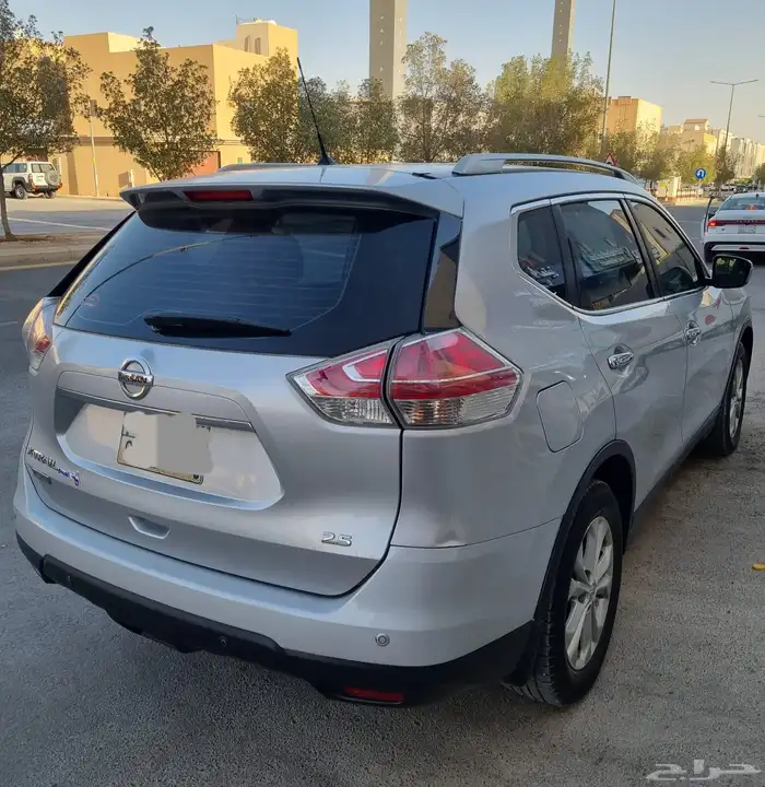 للبيع  نيسان إكس-تريل 2015 - دفع رباعي (4x4) 1