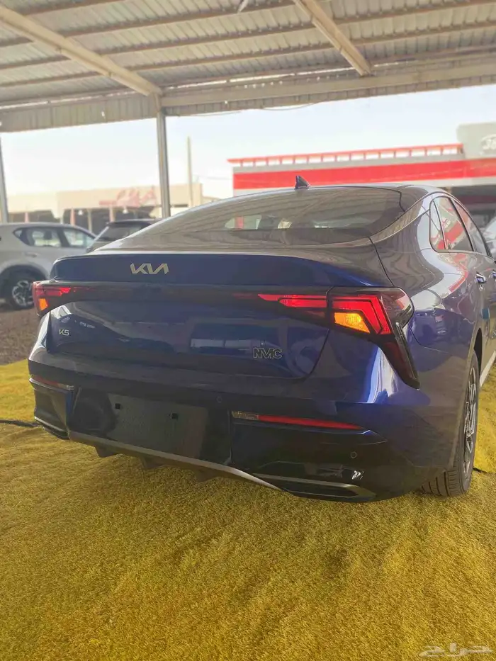 كيا K5 2025 خارجي لون ببسي داخلي بيج حساسات أمامية وخلفية 0