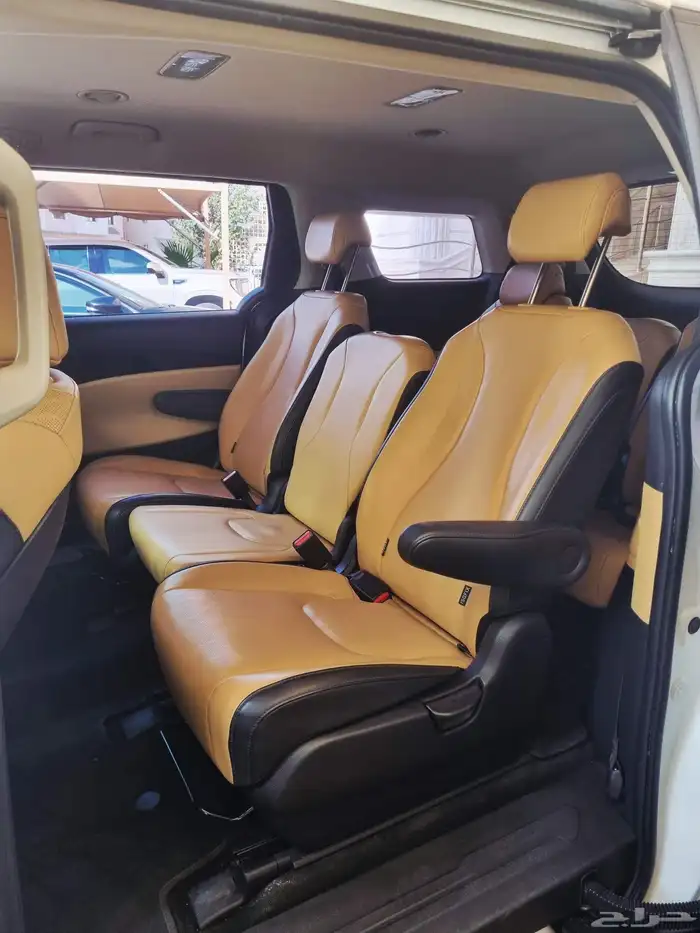 كيا كارنيفال ديزل 11 مقعد 13