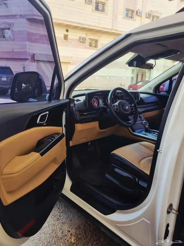 كيا كارنيفال ديزل 11 مقعد 6