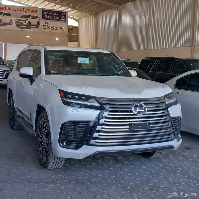 للبيع لكزس 2025 فئة BB سعودي فل كامل 2