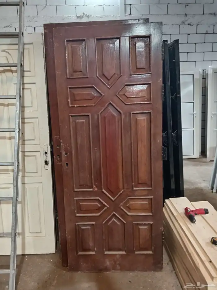 ابواب خشب مستخدمه للبيع 1