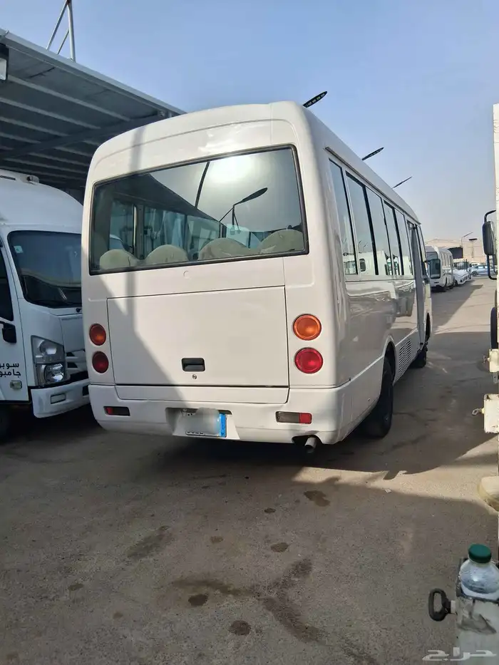 باص مستبيشي موديل 2013 4