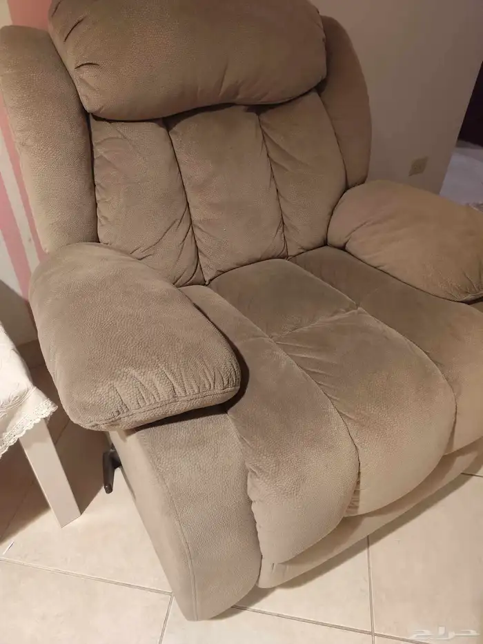 كرسي استرخاء هزاز الجبيل 0