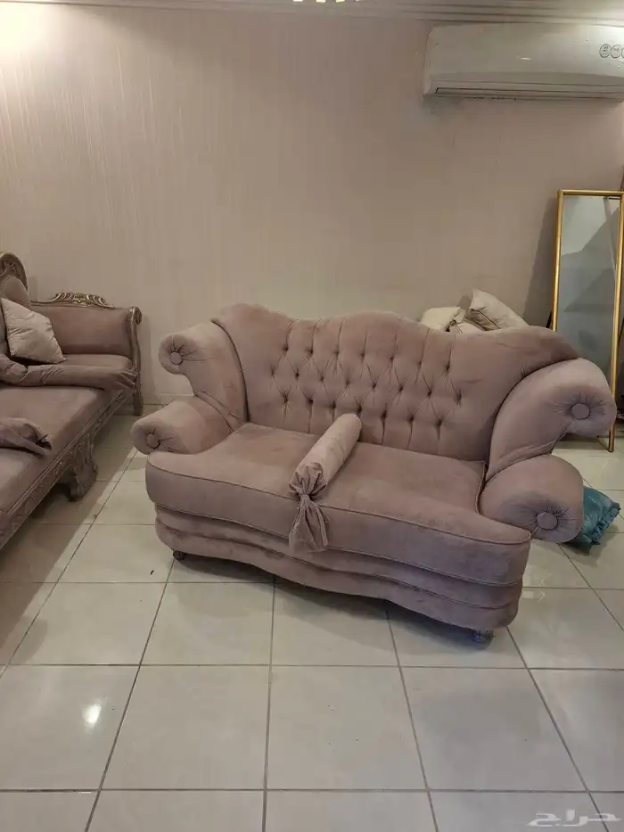 كنب اللبيع 8 أشخاص نظيف جدا لك حق الفحص 2