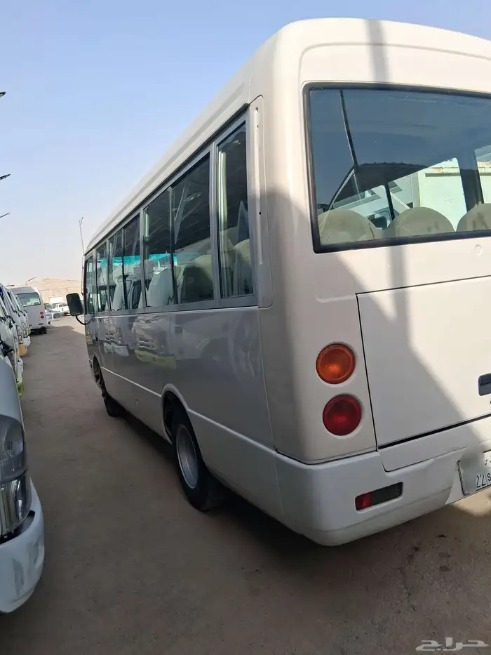 باص مستبيشي موديل 2013 6