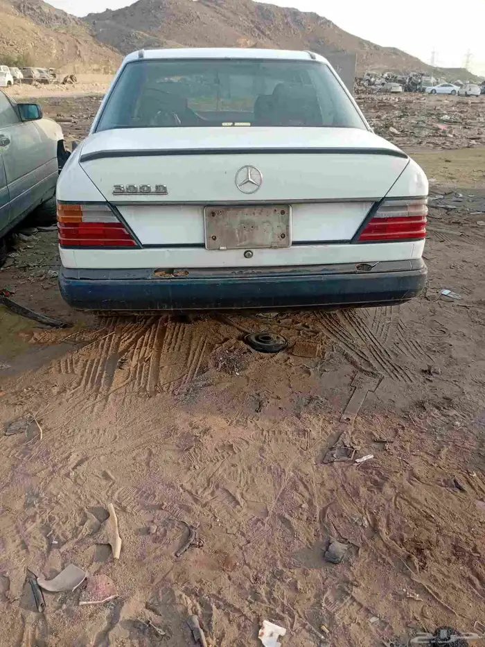 مرسيدس E300 قطع غيار تشليح موديل 1991 5