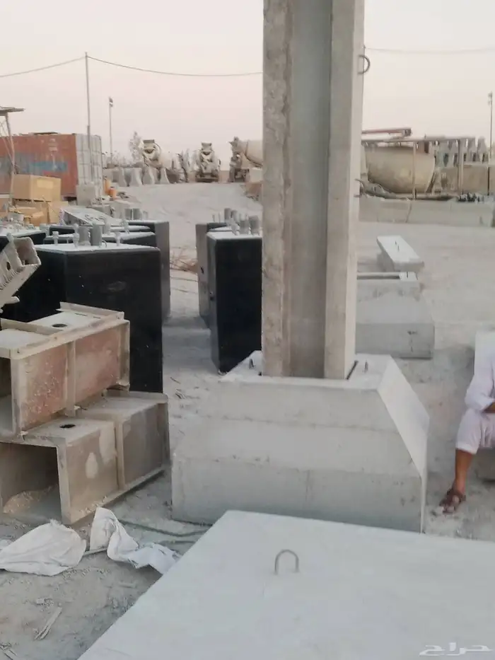 يسعدنا ان نتقدم لكم أعمالنا اعمال خرسانية لأعمال الطرق وتجمي 1