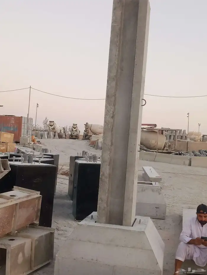 يسعدنا ان نتقدم لكم أعمالنا اعمال خرسانية لأعمال الطرق وتجمي 0