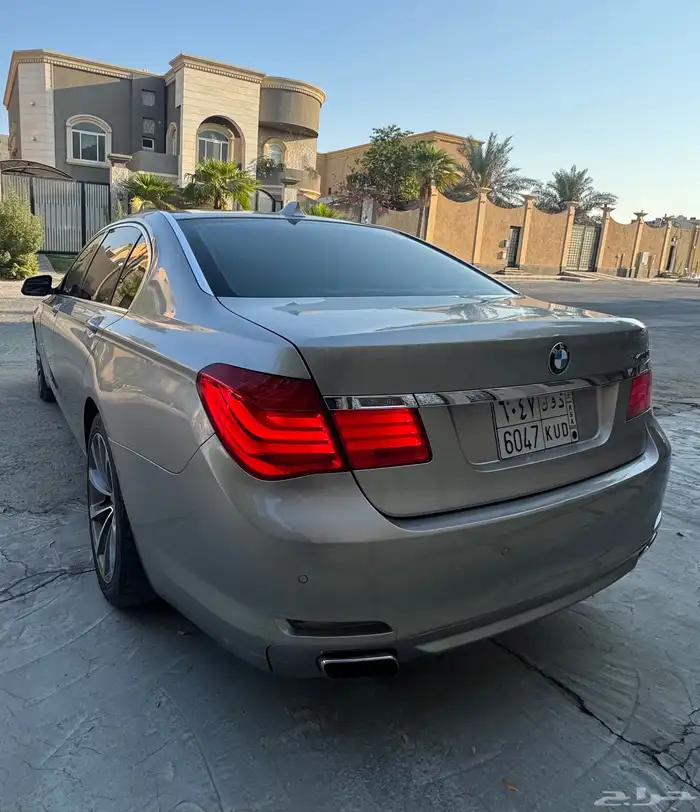 للبيع BMW 730 2010 ممشى قليل 5