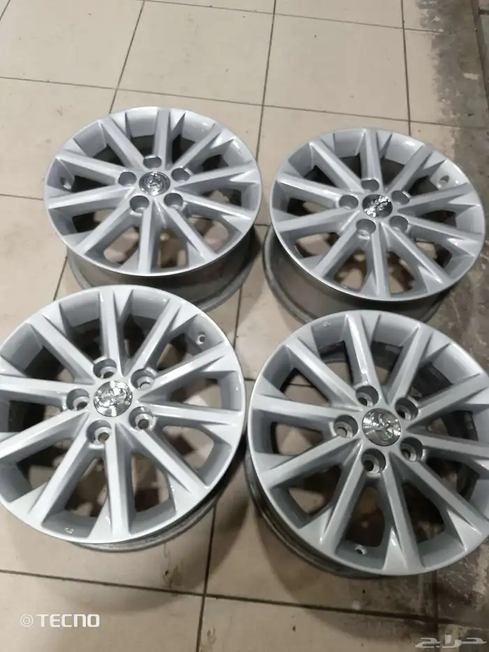 جنوط كامري أصلي وكاله 2014 شبه جديد 1