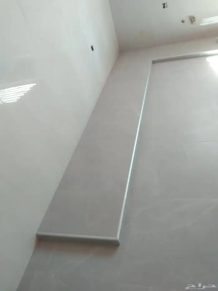 مبلط ب 6