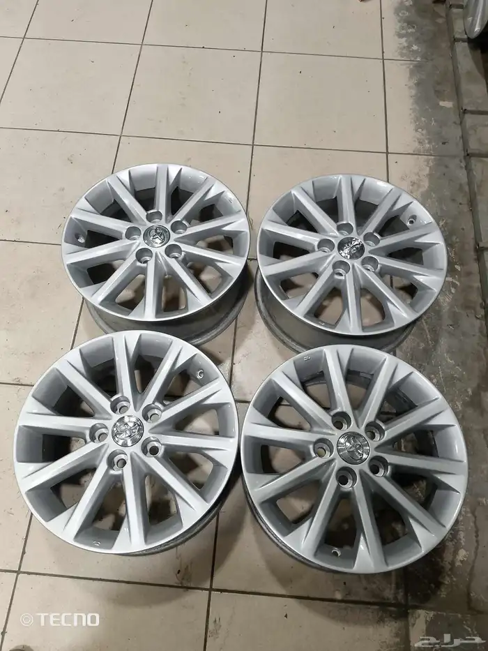 جنوط كامري أصلي وكاله 2014 شبه جديد 0