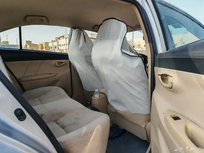 تويوتا يارس 2017 E 7