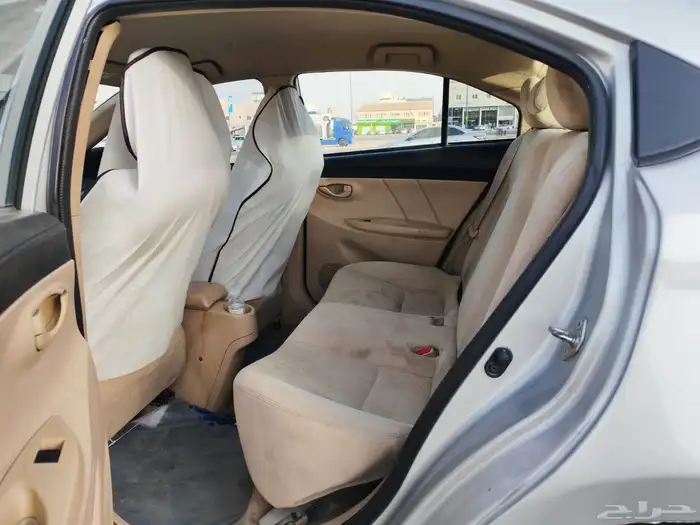 تويوتا يارس 2017 E 4