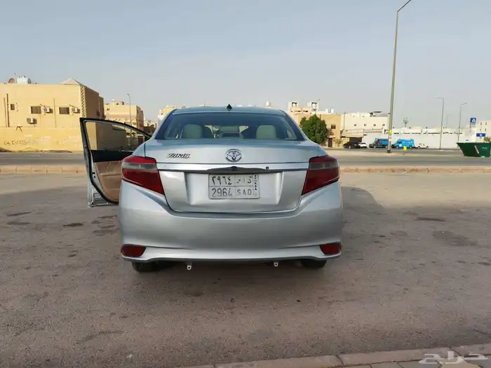 تويوتا يارس 2017 E 3