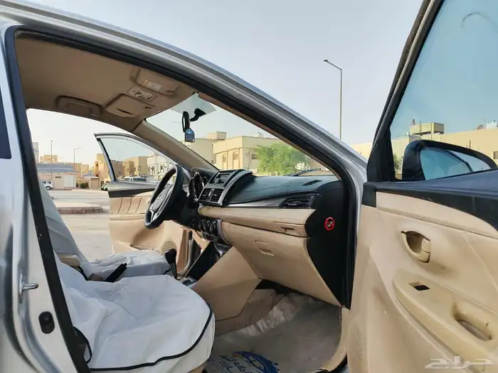 تويوتا يارس 2017 E 8