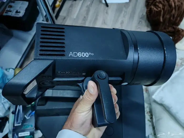 فلاش استديو قودكس ad600 pro نظيفة جدا 1