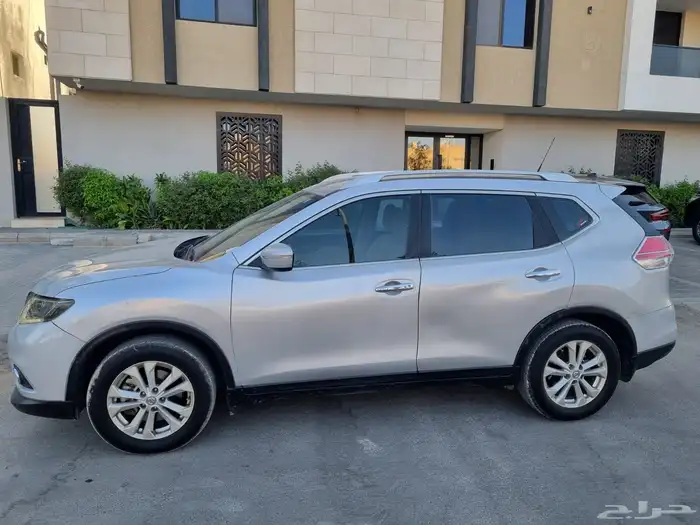 للبيع  نيسان إكس-تريل 2015 - دفع رباعي (4x4) 7