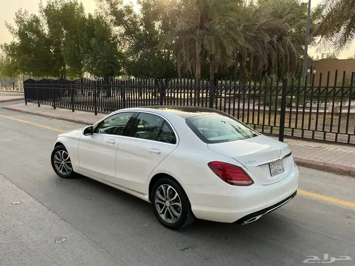 مرسيدس C300 2015 ( بحالة الوكالة ) 12