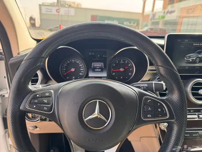 مرسيدس c300 2018 3