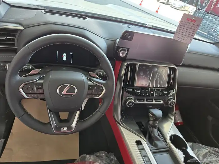 لكزس LX600 اف سبورت 6
