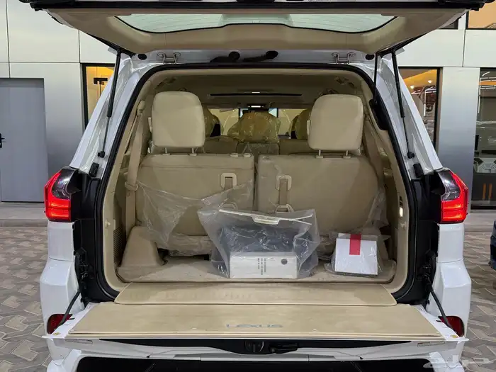 لكزس - LX570 - 2021 - مالك اول - سعودي فل ( بحالة الوكالة ) 24