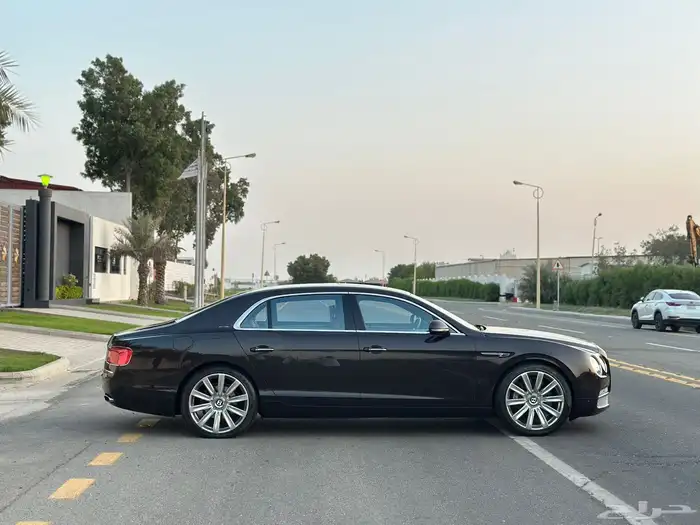 بنتلي فلاينج سبير 2015 9