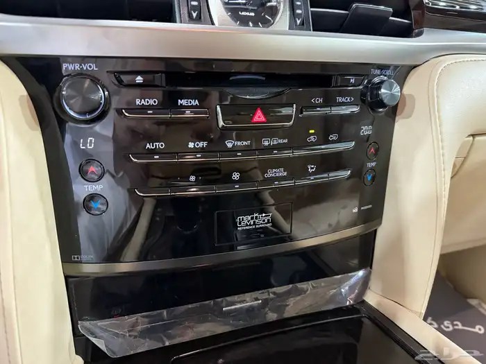لكزس - LX570 - 2021 - مالك اول - سعودي فل ( بحالة الوكالة ) 12