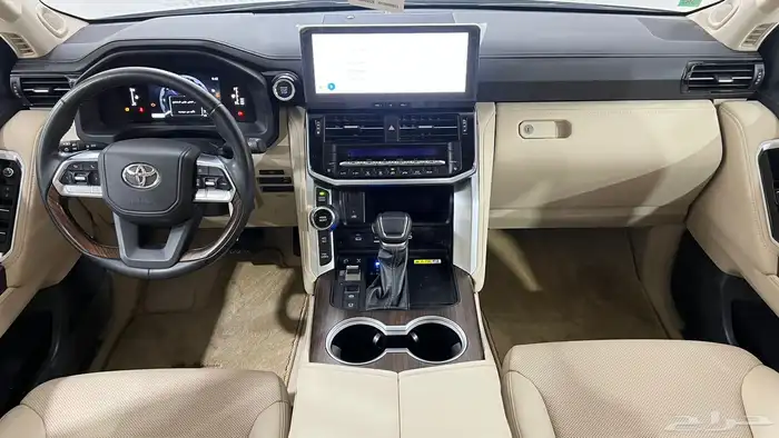 تويوتا لاندكروزر GX.R2025 L5 بنزين خليجي فل كامل 10